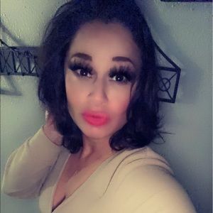 Meet your Posher, Lauren